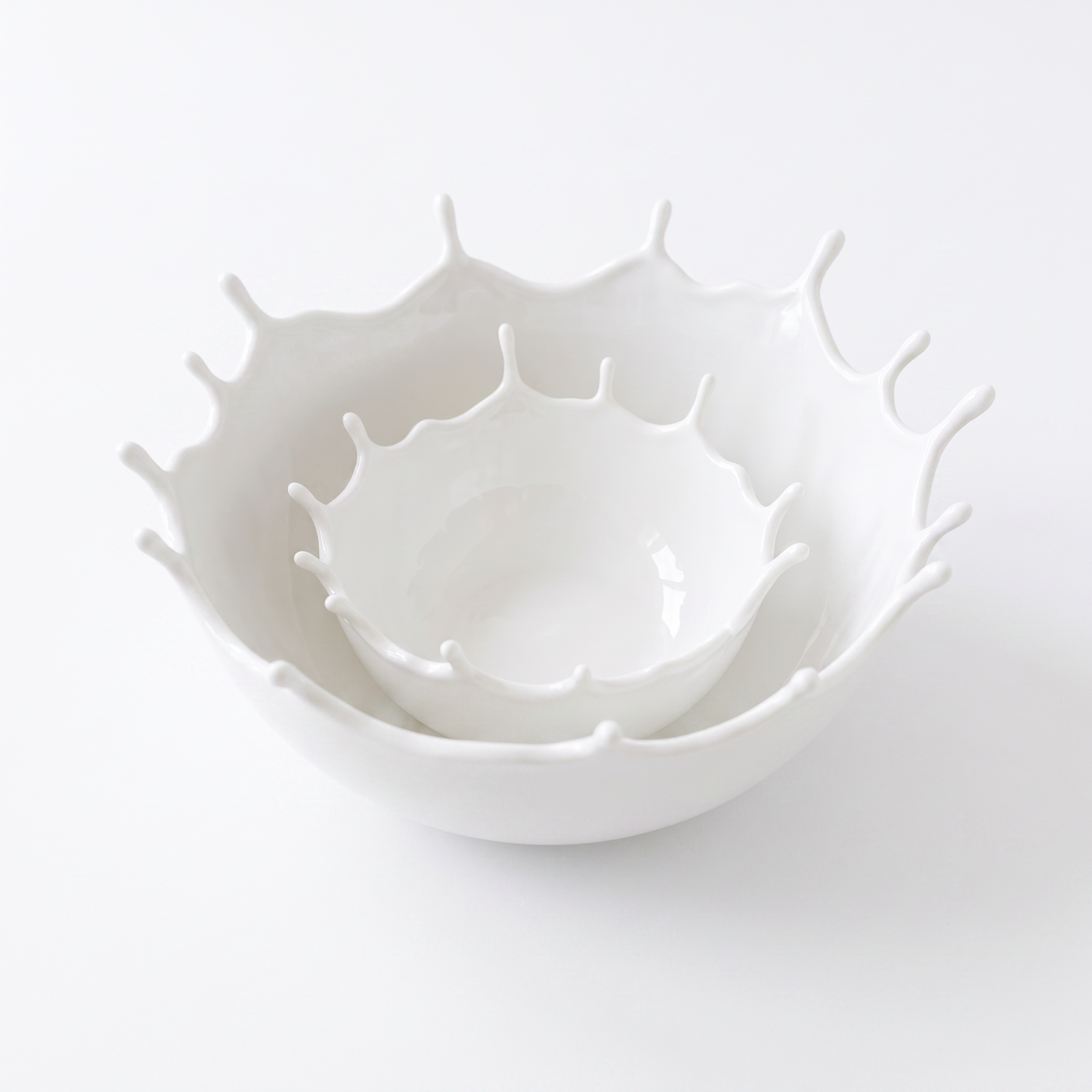Marea porcelain serving bowl